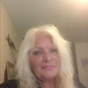 Meet your Posher, Jules